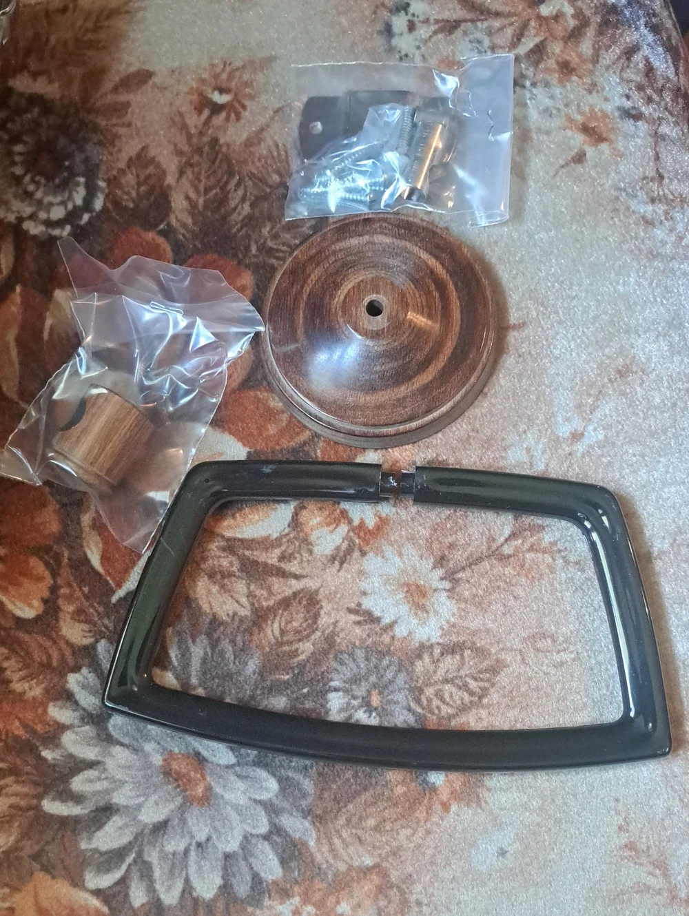 New In Box - Vintage EKCO Towel Ring